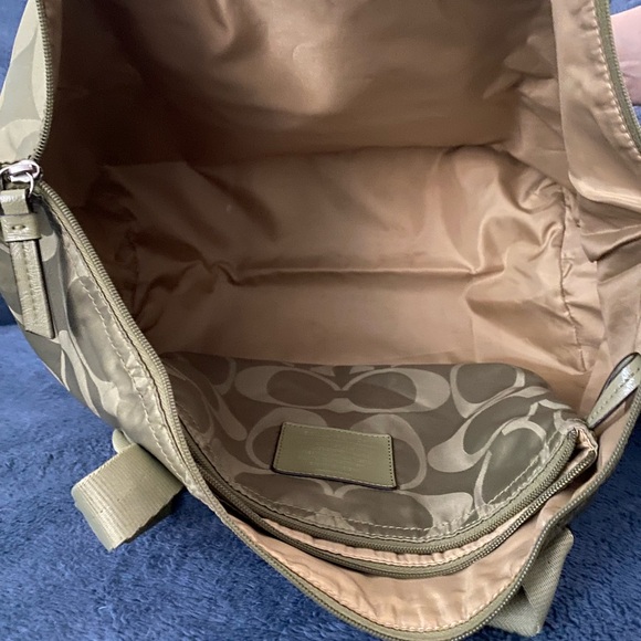 Coach signature C with matching additional bags. - Picture 9 of 10